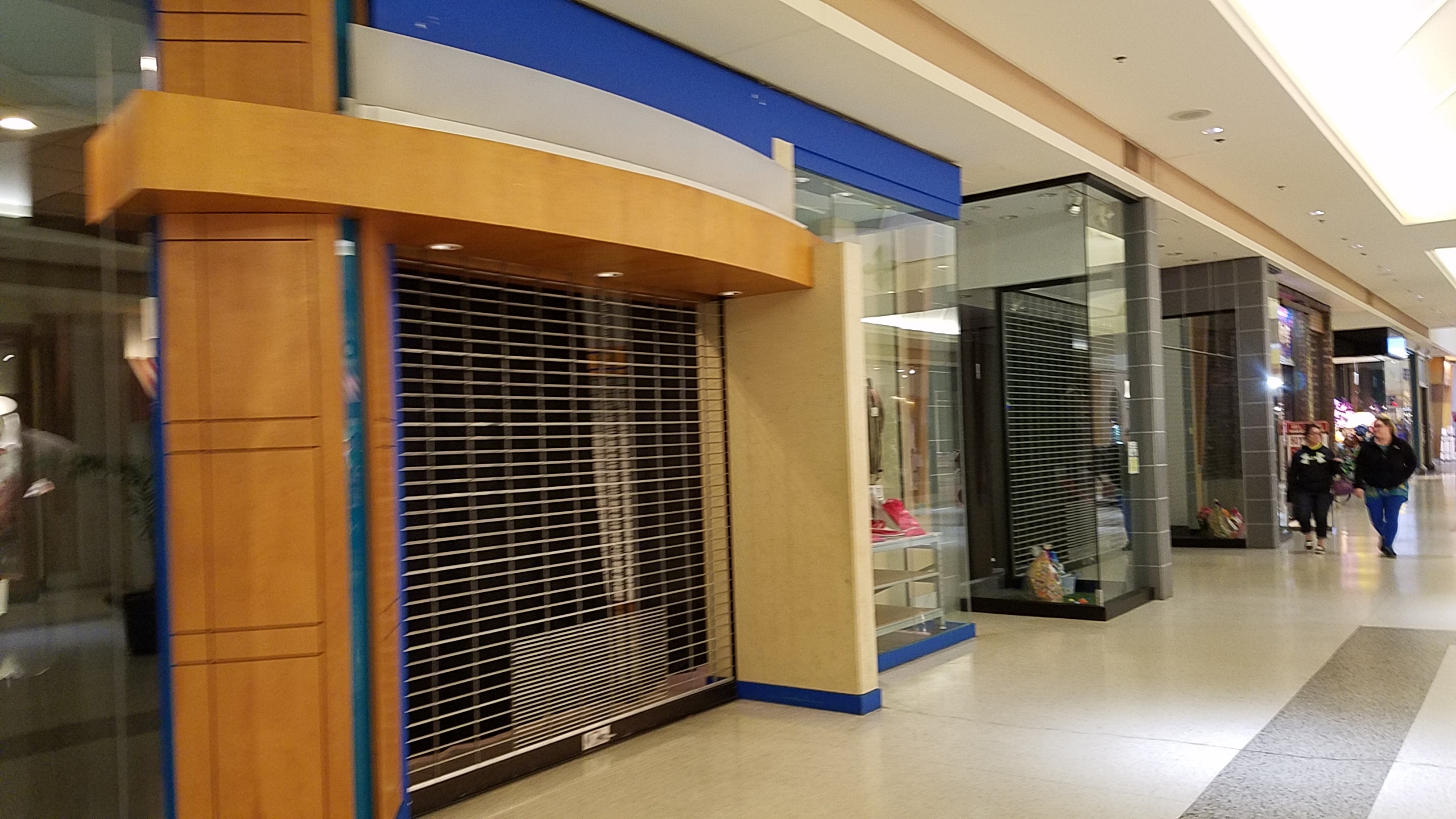 PHOTOS Chapel Hill loses another store as Macy's closes